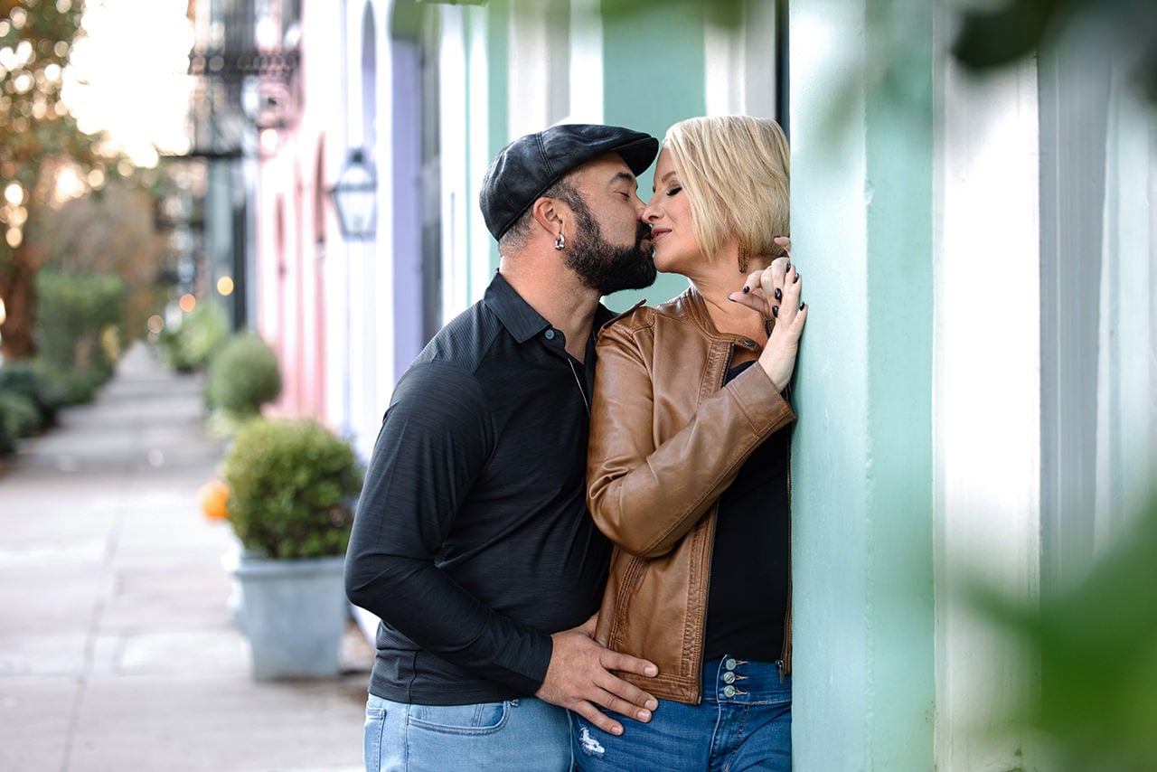 charleston anniversary photo session at Rainbow Row