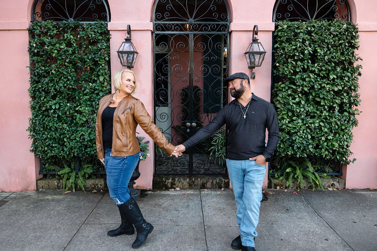 charleston anniversary photo session at Rainbow Row