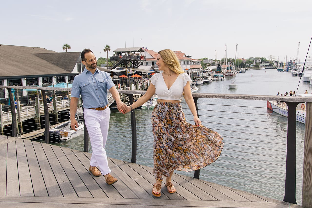 charleston anniversary photo session at Shem Creek