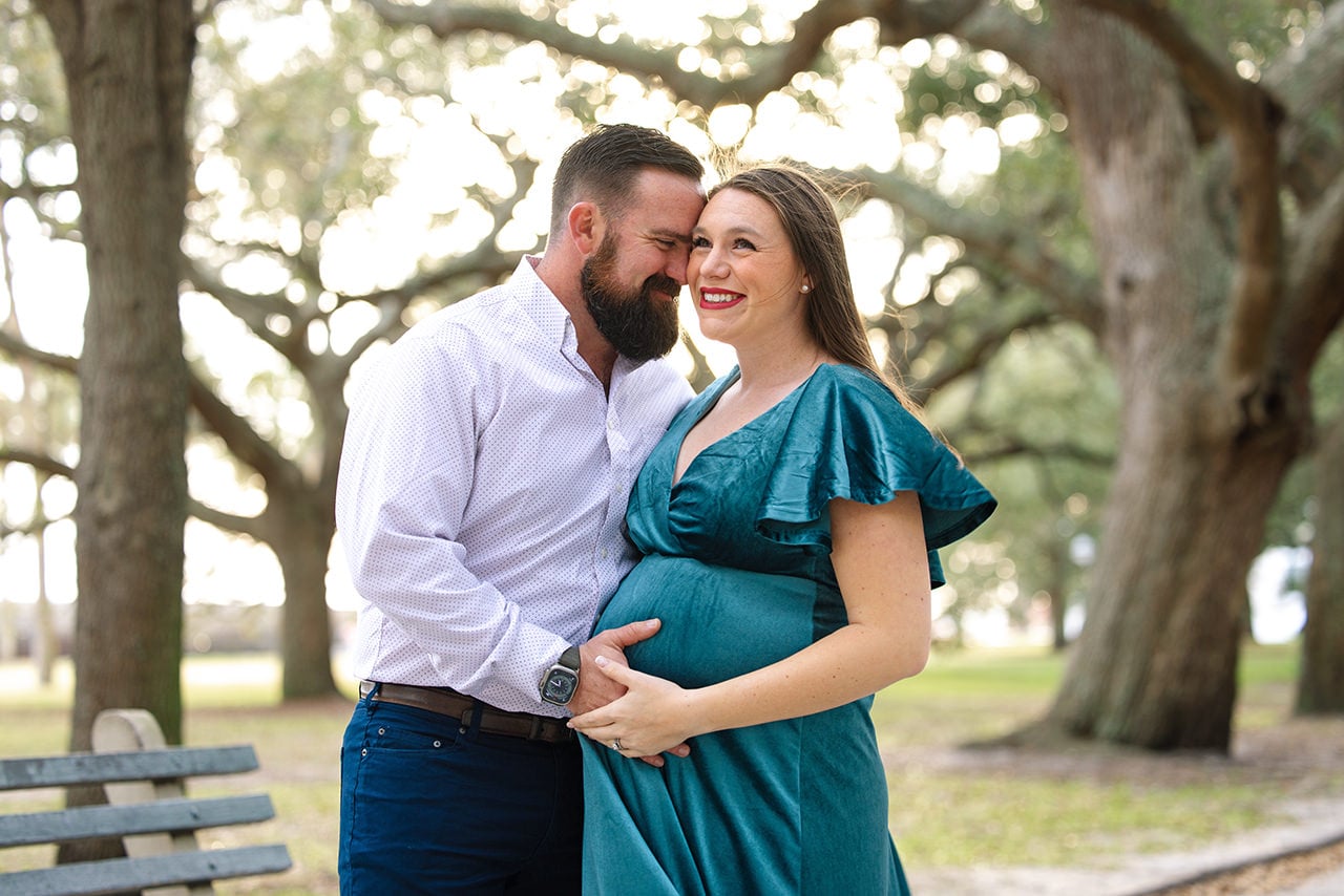 professional photographer maternity photo session at White Point Gardens