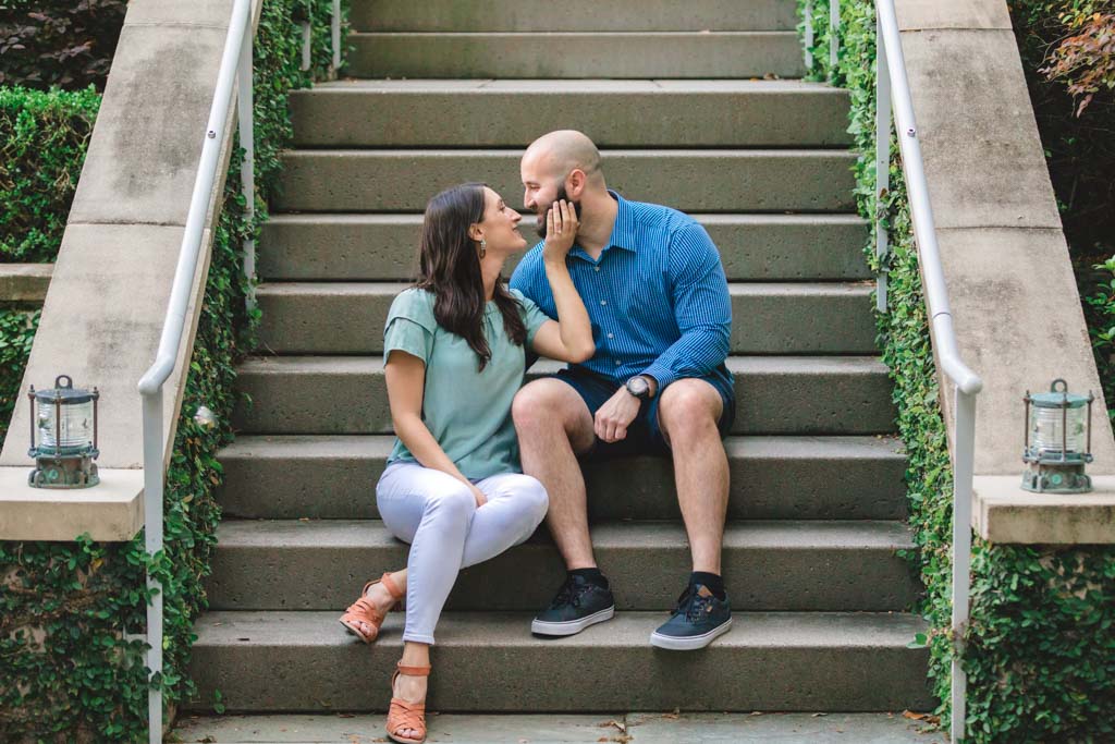waterfront-park-and-pineapple-fountain-engagement-photographers-city-gallery-3