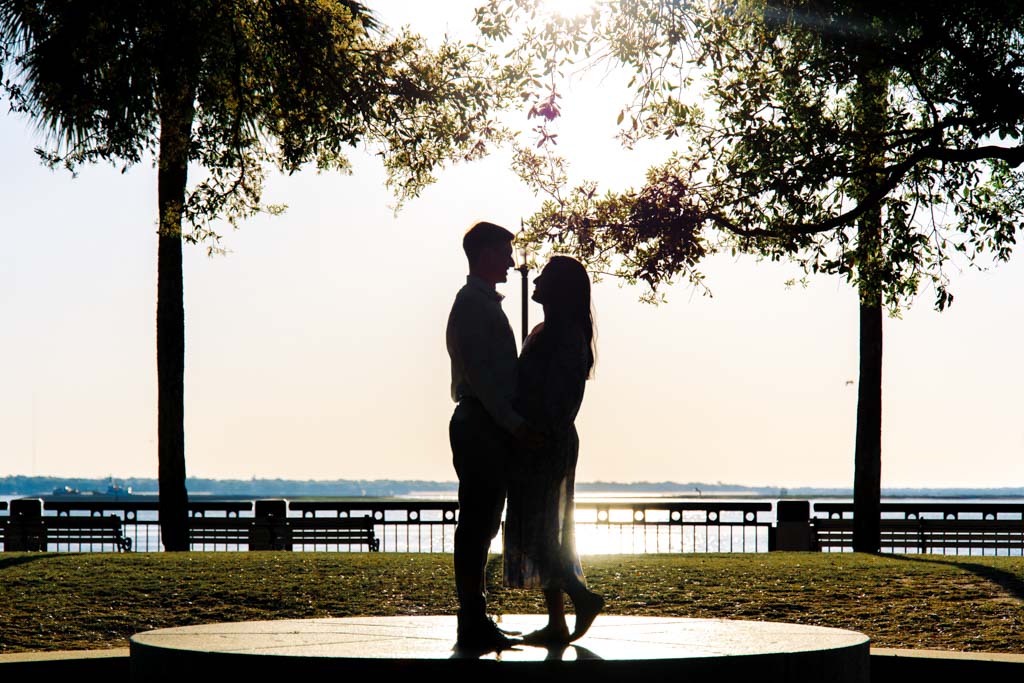 waterfront-park-and-pineapple-fountain-engagement-photographers-echo-rock-3