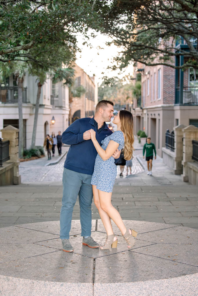 waterfront-park-and-pineapple-fountain-engagement-photographers-echo-rock-6