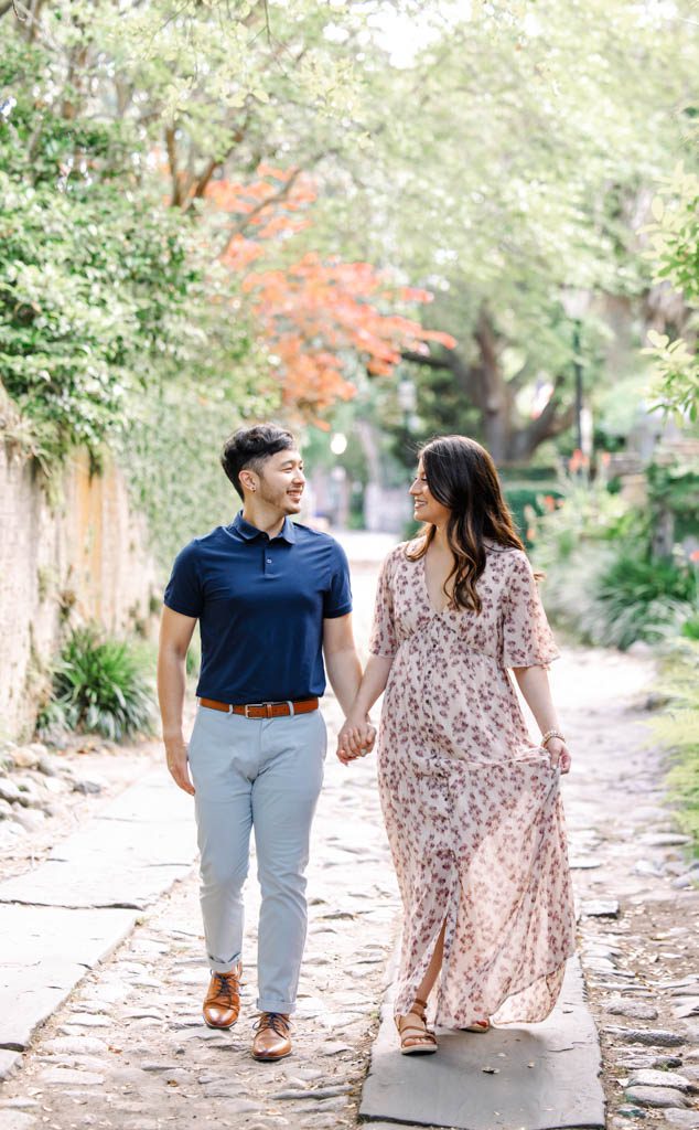 waterfront-park-and-pineapple-fountain-engagement-photographers-longitude-ln-2