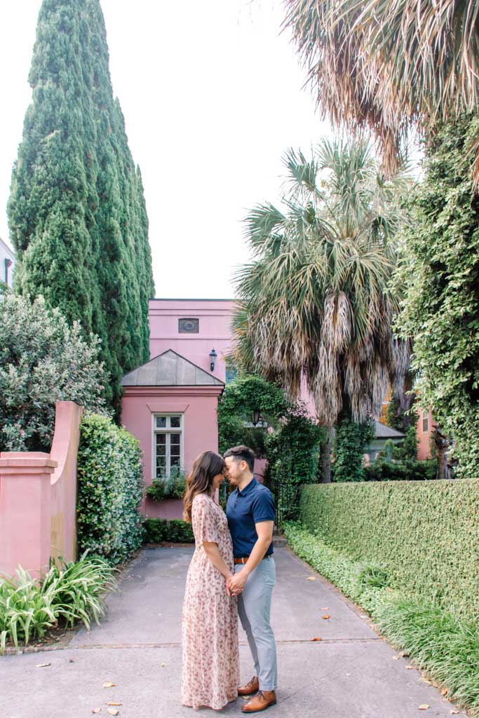 waterfront-park-and-pineapple-fountain-engagement-photographers-longitude-ln-3