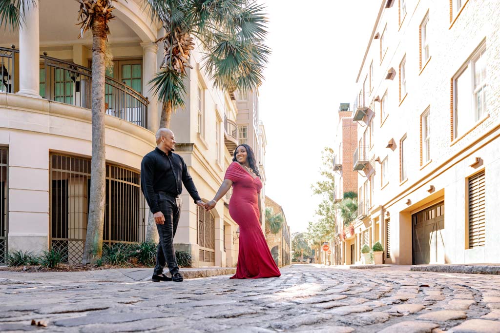 waterfront-park-and-pineapple-fountain-engagement-photographers-middle-atlantic-wharf-8