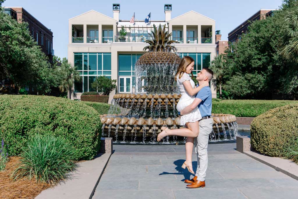 waterfront-park-and-pineapple-fountain-engagement-photographers-photo-session-at-pineapple-fountain-6
