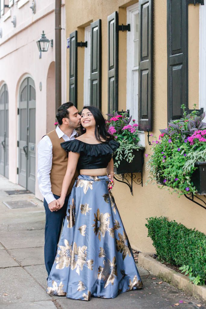 waterfront-park-and-pineapple-fountain-engagement-photographers-rainbow-row-5