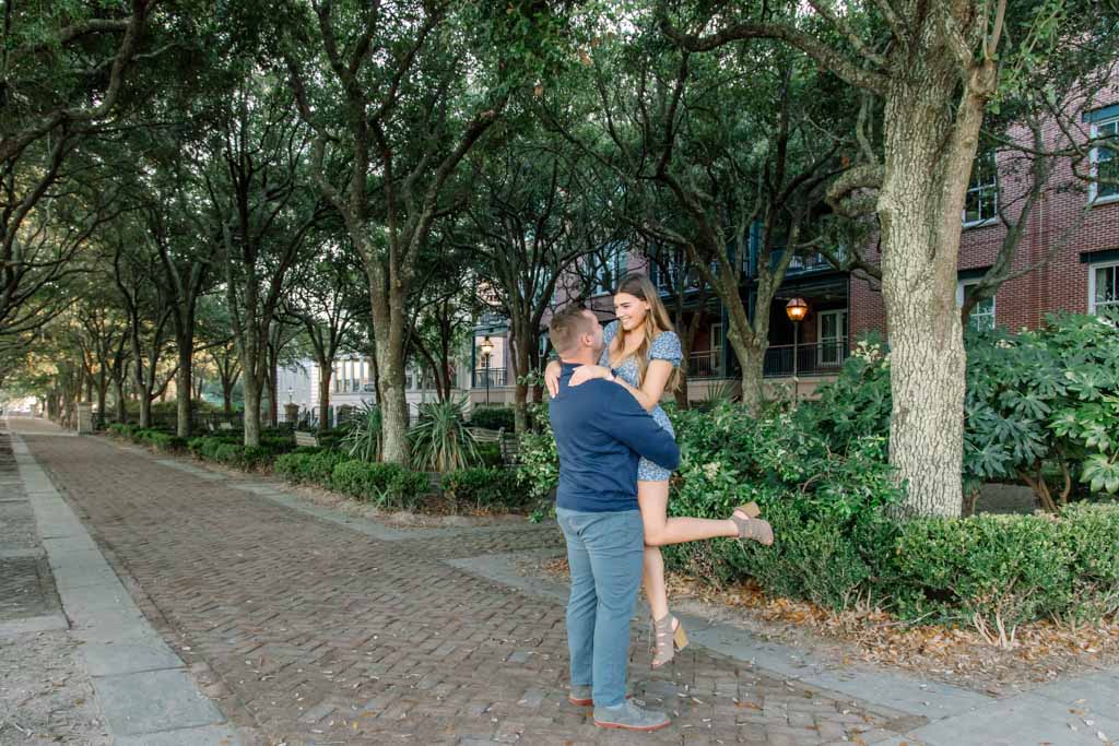 waterfront-park-and-pineapple-fountain-engagement-photographers-waterfront-park-2