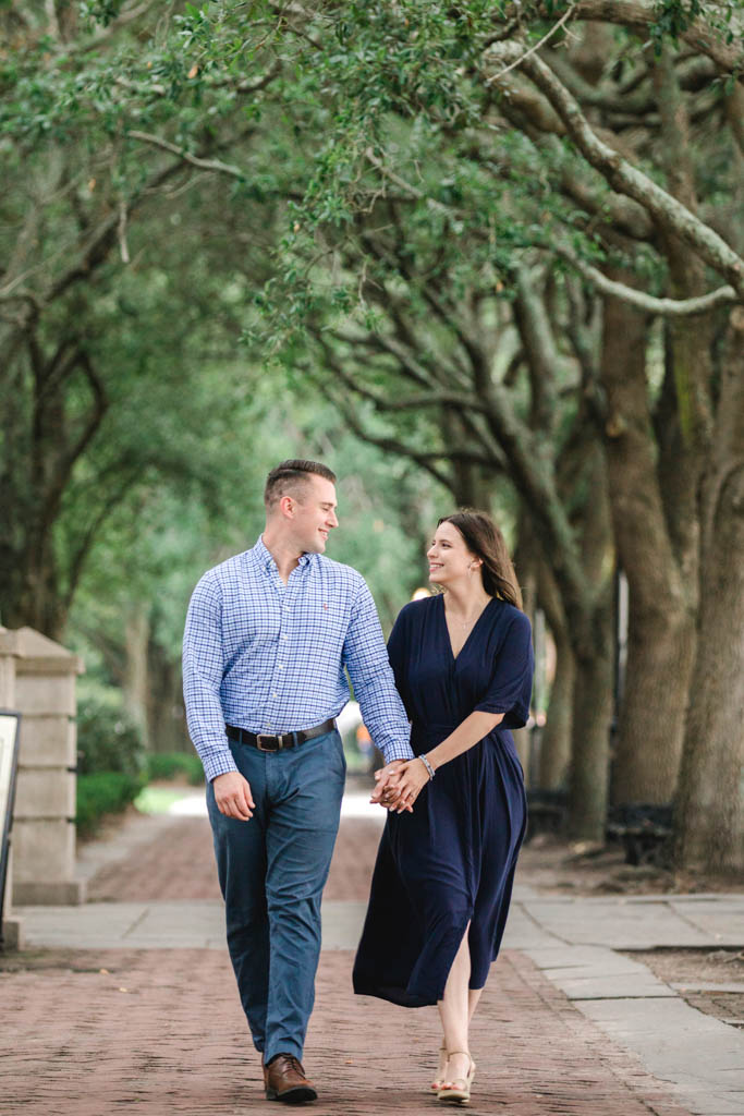 waterfront-park-and-pineapple-fountain-engagement-photographers-waterfront-park-5